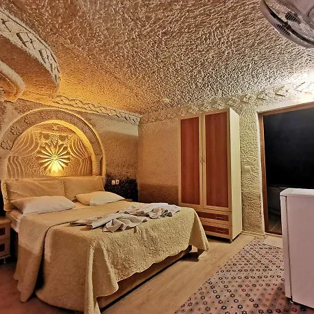 Falcon Cave Hotell Göreme