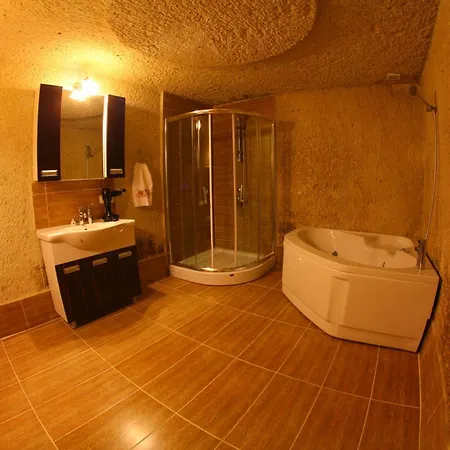 Hotel Falcon Cave