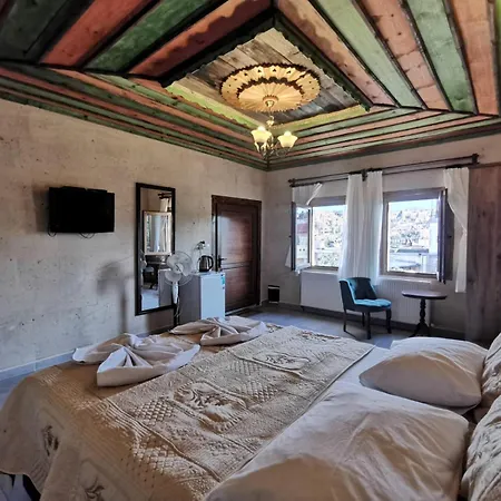 Falcon Cave Hotel 2*
