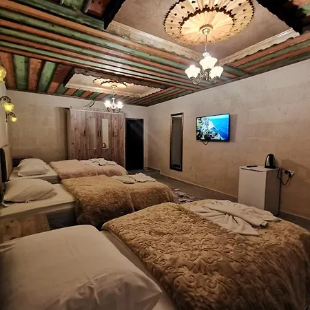 Falcon Cave Hotel Goreme