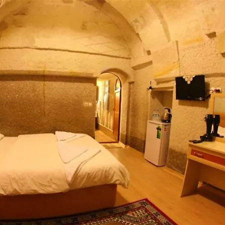 Hotel Falcon Cave