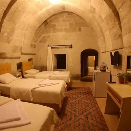 Falcon Cave Hotel 2*