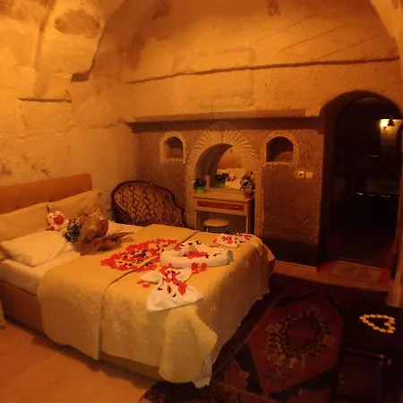 Falcon Cave Hotel