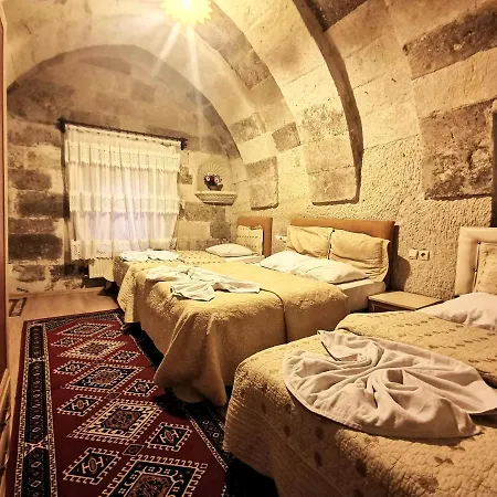 Hotell Falcon Cave 2*
