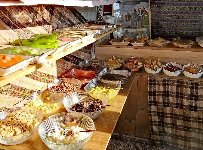 Hotel Falcon Cave 2*