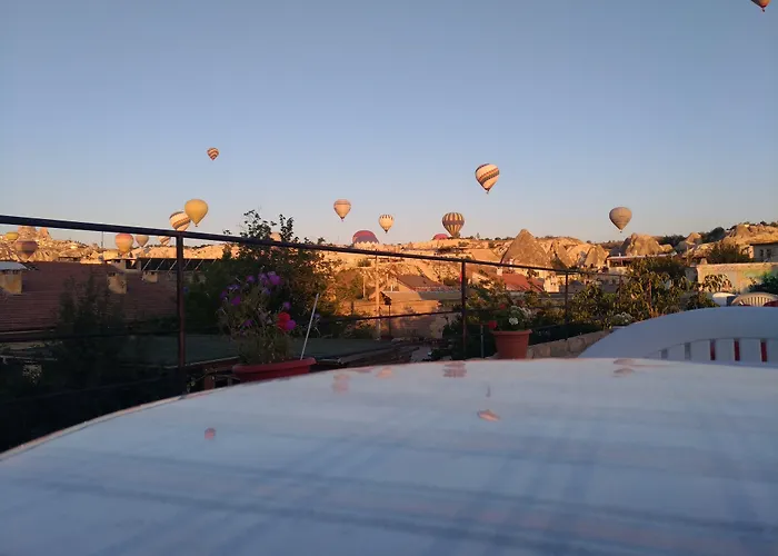 Falcon Cave Hotel Goreme