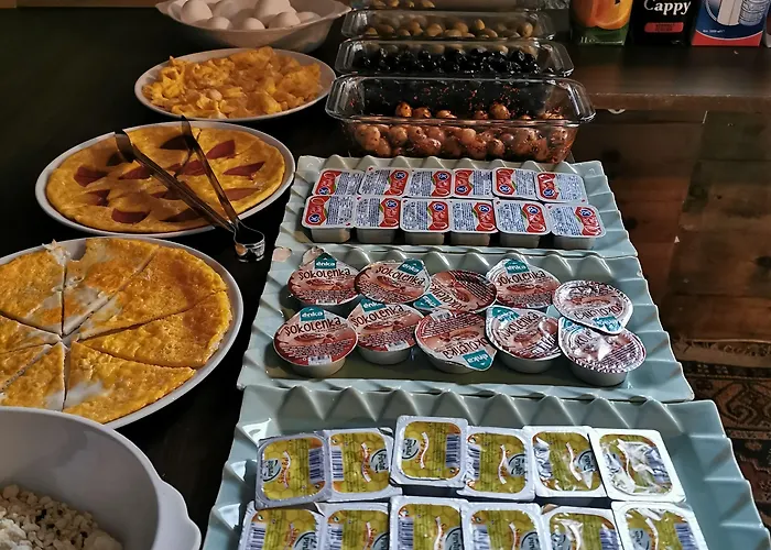 Hotel Falcon Cave 2*