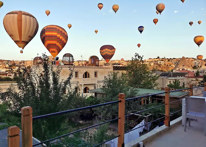 Falcon Cave Hotel 2*